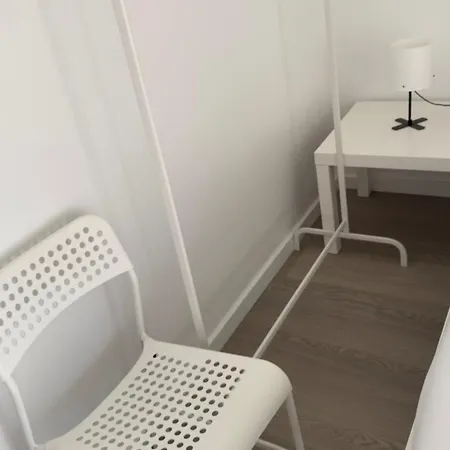 Apartment Like V - Single