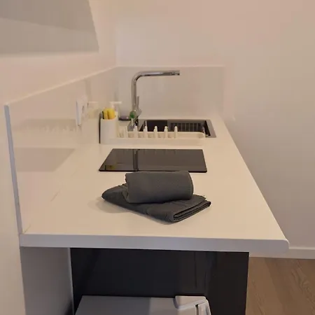 Like V - Single * Funchal (Madeira)