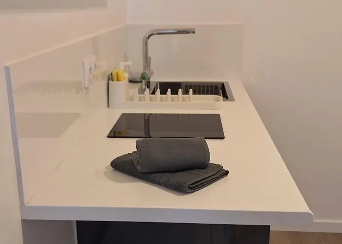 Like V - Single * Funchal (Madeira)